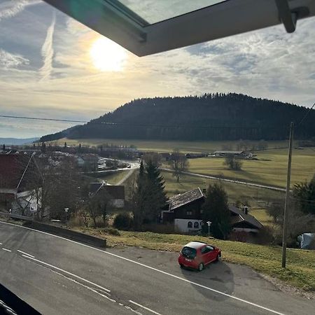 Loft Wohnung Mit Toller Aussicht Messstetten Екстериор снимка
